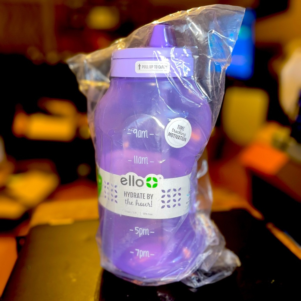 NWT ELLO WATER BOTTLE